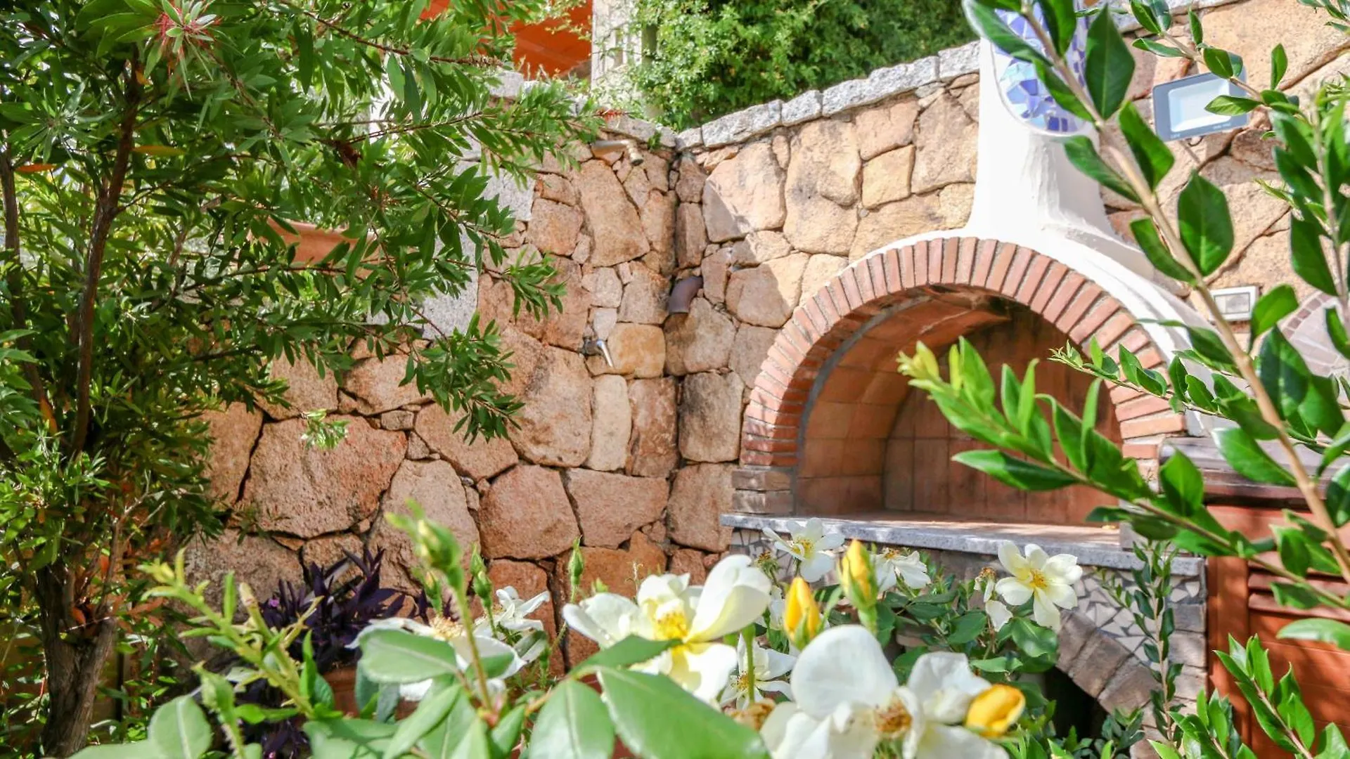 Casa Monte Ruiu 卡拉古诺内 意大利
